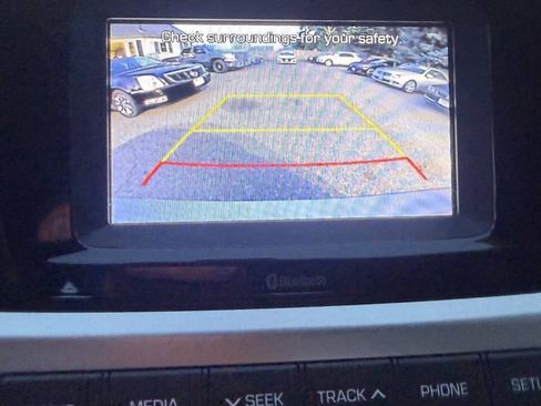 Used 2022 Hyundai Accent SE FWD image 17