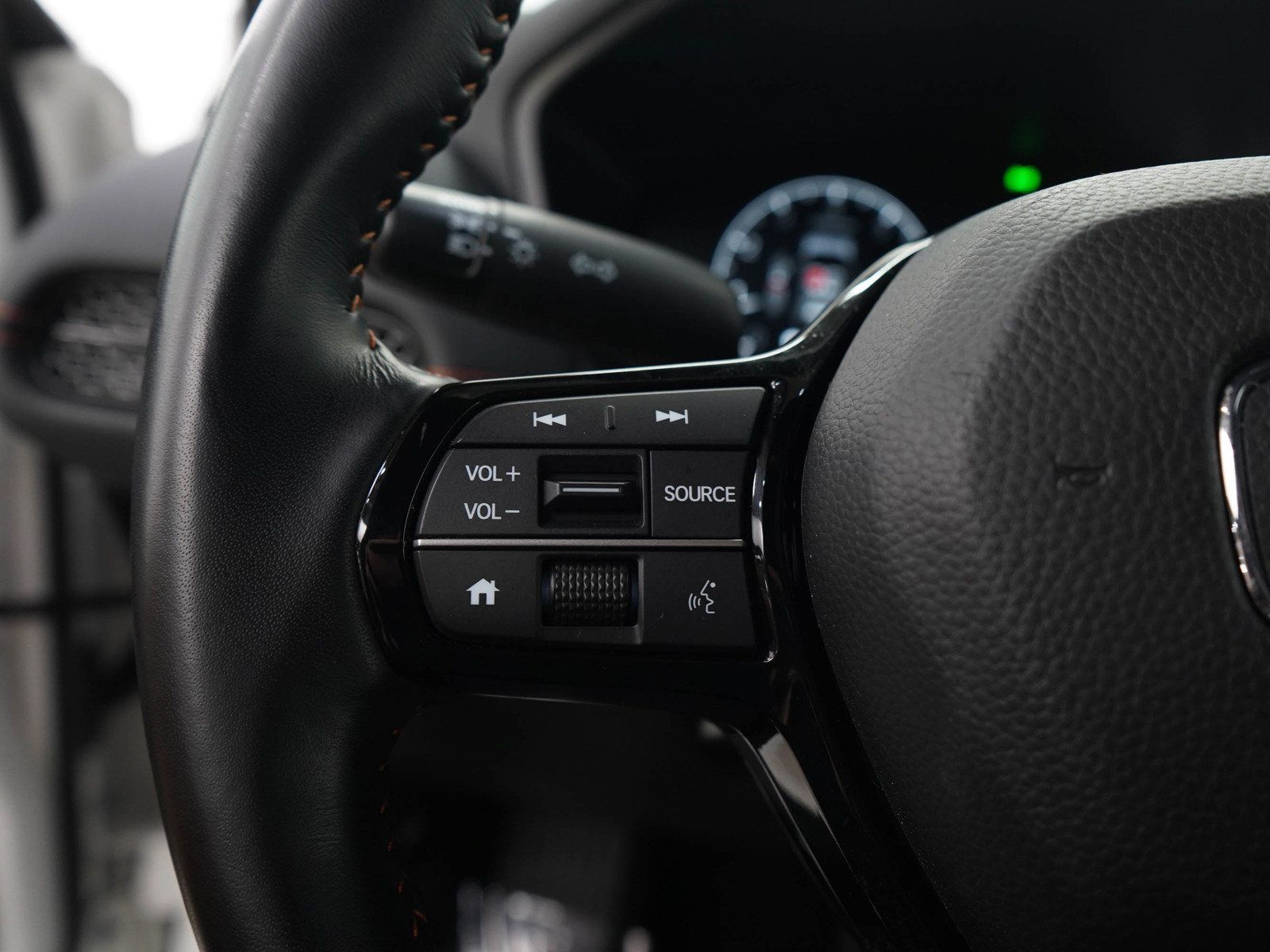 Used 2025 Honda HR-V Sport image 23