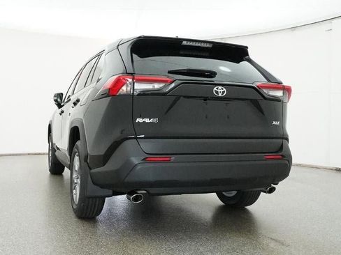 New 2025 Toyota RAV4 XLE image 22