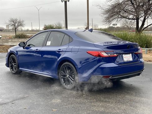 New 2026 Toyota Camry SE image 7