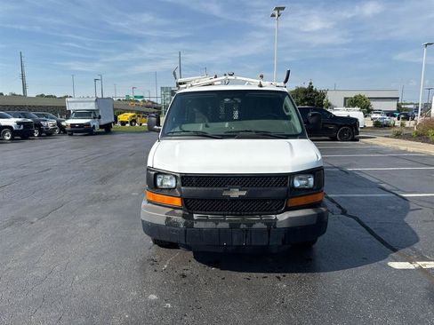 Used 2016 Chevrolet Express 2500 RWD image 3