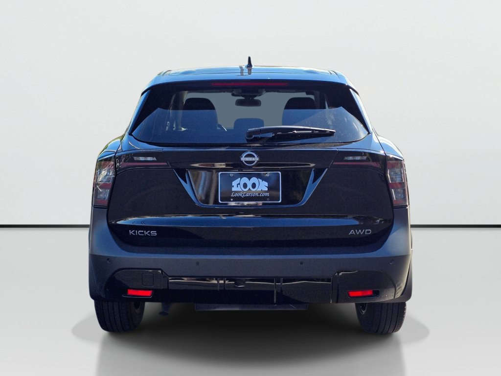 Used 2025 Nissan Kicks SV AWD/4WD image 4