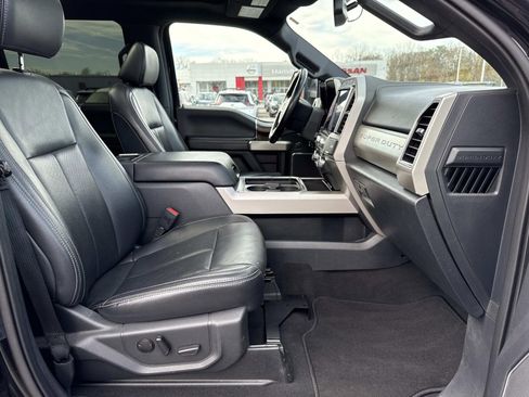 Used 2022 Ford F250 Lariat w/ Lariat Ultimate Package image 25