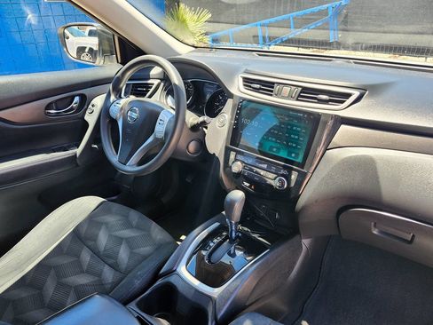 Used 2015 Nissan Rogue SV w/ SV Moonroof Package AWD/4WD image 21