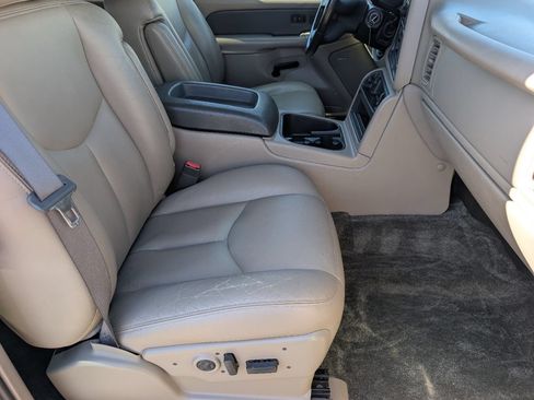 Used 2003 Chevrolet Avalanche 2WD image 13