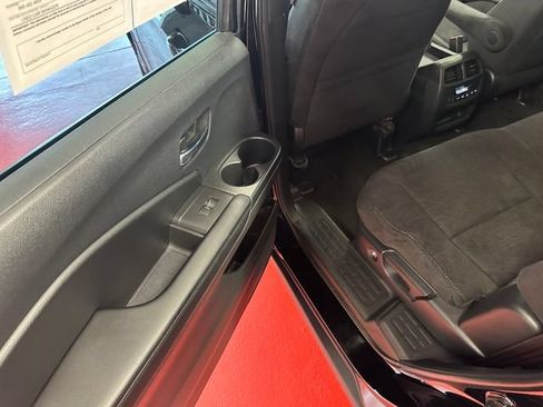 Used 2022 Honda Pilot Sport image 12