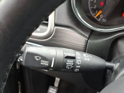 Used 2019 Jeep Grand Cherokee Limited AWD/4WD image 20