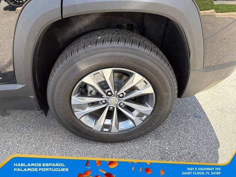New 2027 Chevrolet Equinox LT w/ Convenience Package II FWD image 11