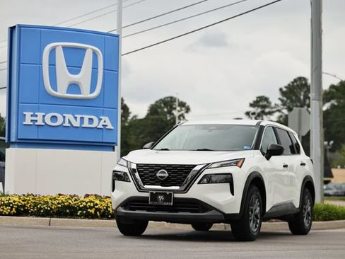 Used 2023 Nissan Rogue S FWD image 1