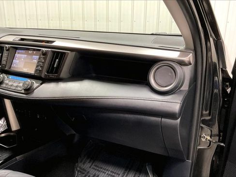 Used 2018 Toyota RAV4 Limited AWD/4WD image 16