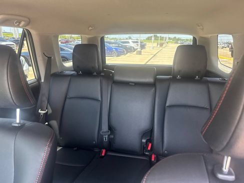 Used 2024 Toyota 4Runner TRD Off-Road Premium AWD/4WD image 11
