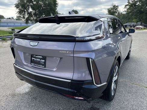 Used 2024 Cadillac Lyriq Tech AWD/4WD image 4