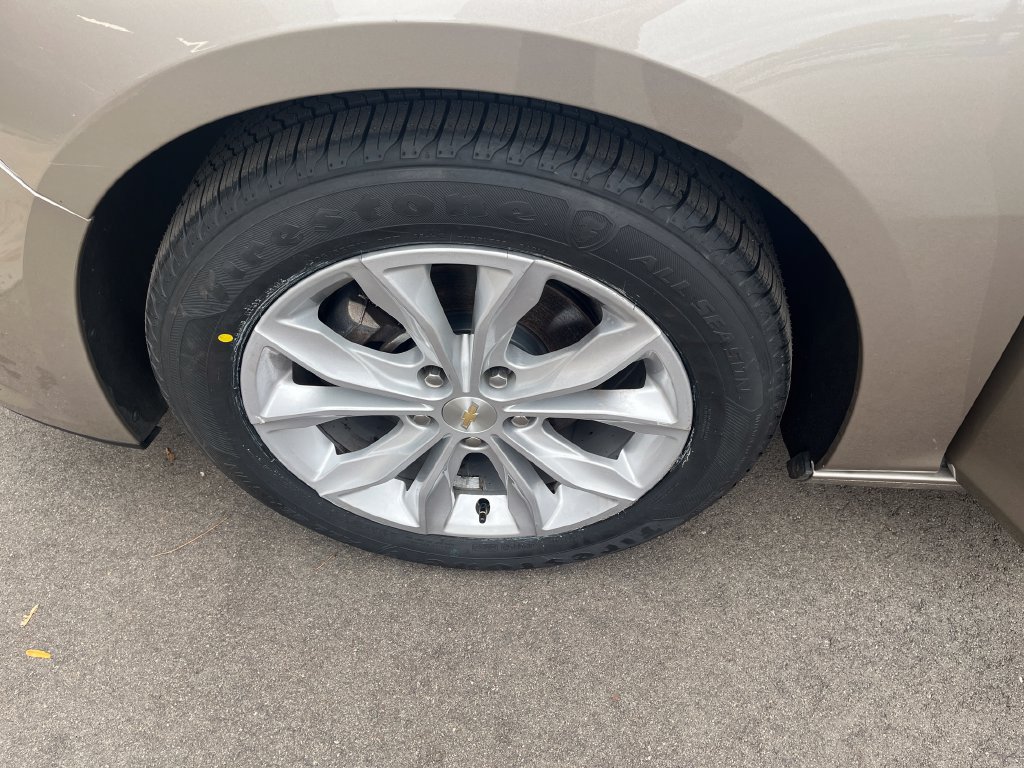 Used 2023 Chevrolet Malibu LT FWD image 27