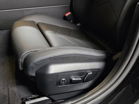 New 2026 BMW 530i xDrive w/ M Sport Package image 4