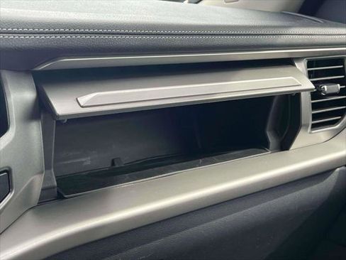 Used 2022 Ford Expedition XLT image 29