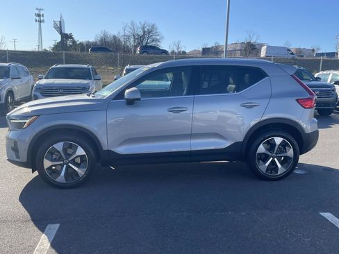 Certified 2023 Volvo XC40 B5 Plus w/ Driver Assist Package image 4