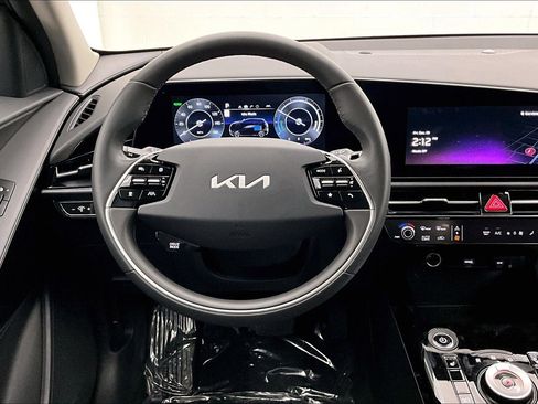 Used 2025 Kia Niro Wind image 4