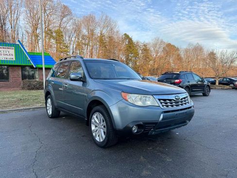 Used 2011 Subaru Forester 2.5X Premium image 3