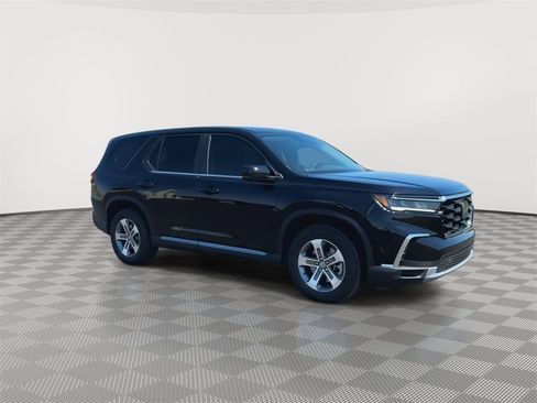 New 2025 Honda Pilot EX-L image 2