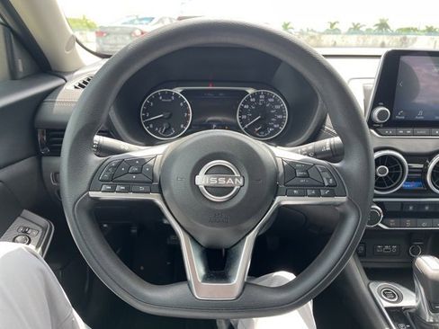 Used 2024 Nissan Sentra SV image 5