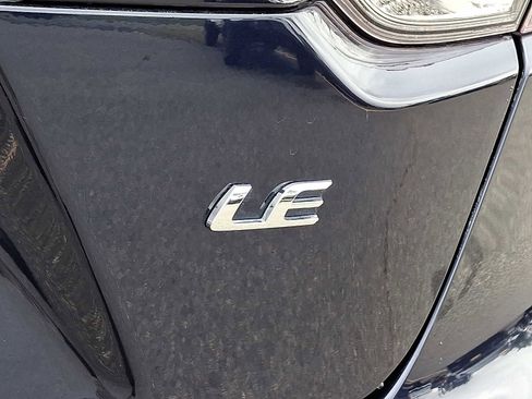 Used 2024 Toyota Corolla LE image 31