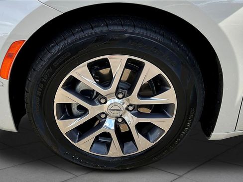 Used 2021 Chrysler Pacifica Pinnacle image 10