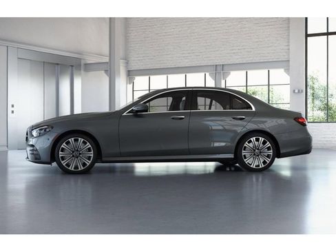 Used 2023 Mercedes-Benz E 450 4MATIC Sedan image 36