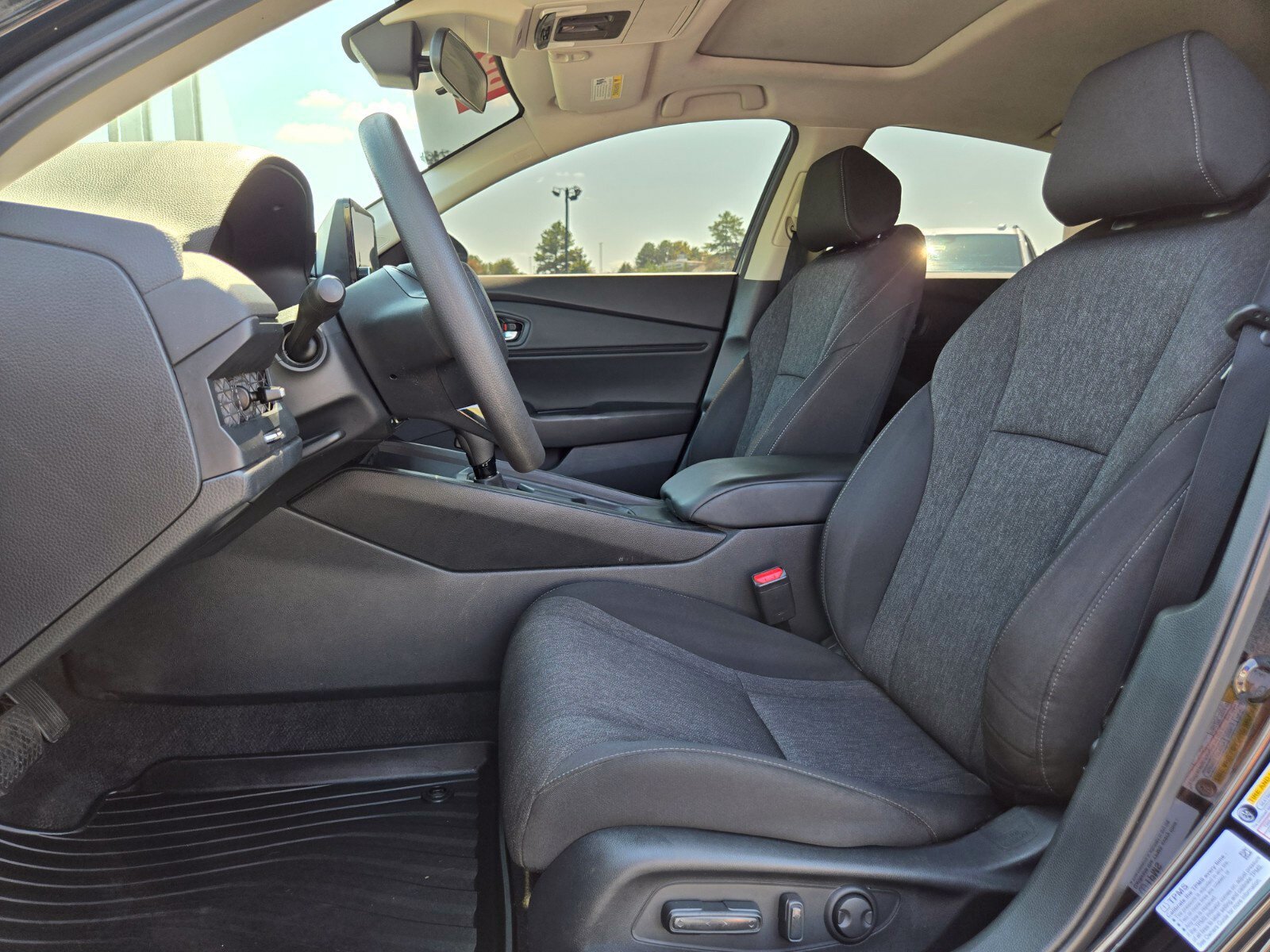Used 2025 Honda Accord SE image 9
