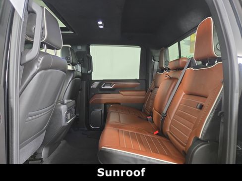 Used 2024 GMC Sierra 2500 Denali Ultimate image 13