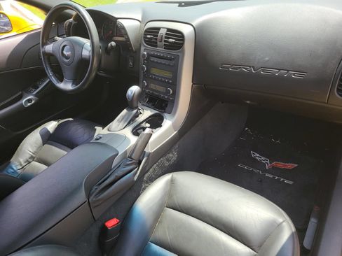 Used 2007 Chevrolet Corvette Coupe RWD image 7