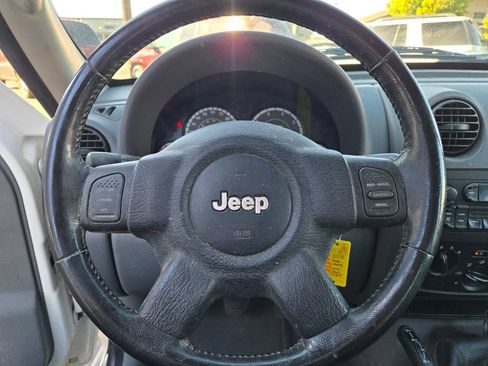 Used 2007 Jeep Liberty Sport w/ Off Road Group AWD/4WD image 11