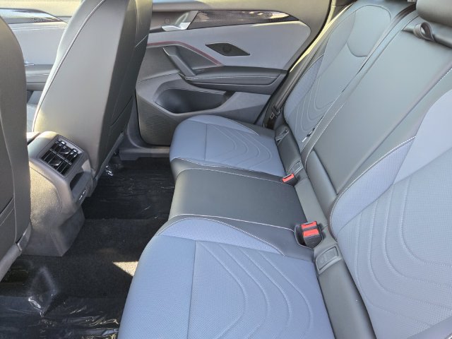 New 2026 Volkswagen Tiguan SE R-Line FWD image 8