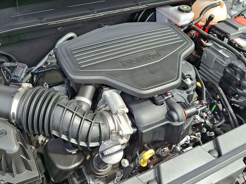 Certified 2023 GMC Acadia SLT w/ Preferred Package image 31