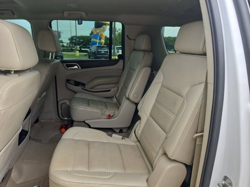 Used 2020 GMC Yukon XL Denali RWD image 5