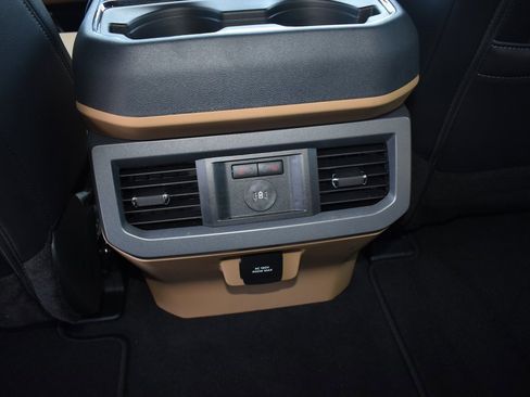 Used 2025 Ford F450 Lariat w/ FX4 Off-Road Package image 18