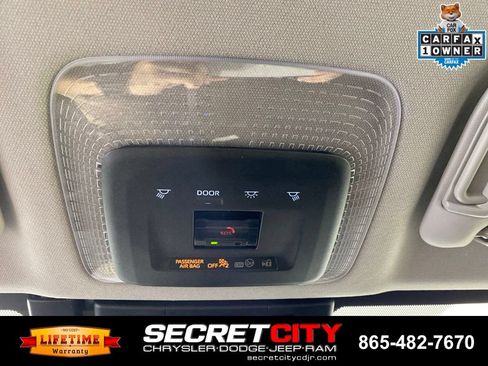 Used 2023 Toyota Prius Prime FWD image 19