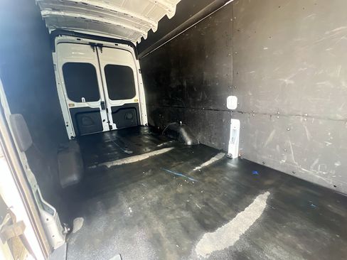 Used 2024 Ford Transit 250 148 High Roof Extended w/ Load Area Protection Package RWD image 31
