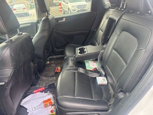 Used 2020 Ford Escape SE Sport image 15