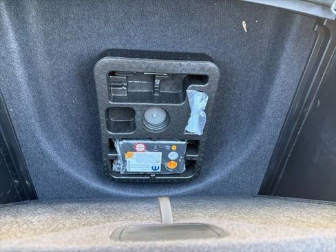 Used 2018 Jeep Compass Latitude w/ Popular Equipment Group image 10