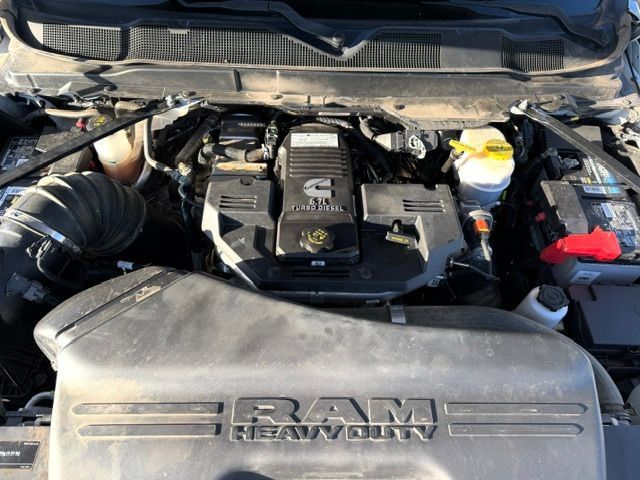 Used 2022 RAM 3500 Tradesman w/ Chrome Appearance Group AWD/4WD image 6