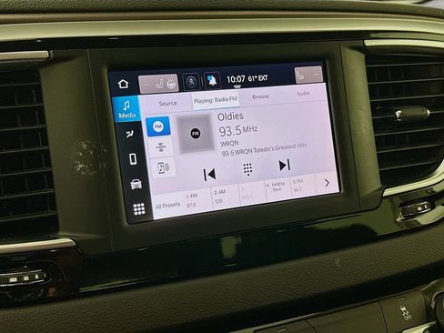 Certified 2023 Chrysler Voyager LX FWD image 23
