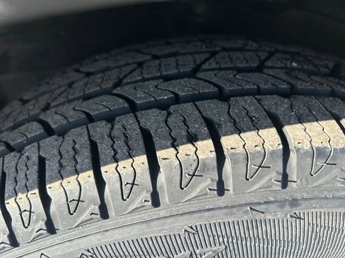 Used 2018 Toyota RAV4 XLE image 30