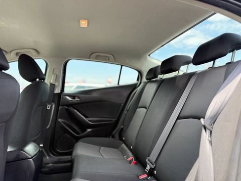 Used 2017 MAZDA MAZDA3 Sport FWD image 21