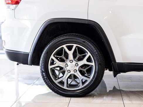 Used 2019 Jeep Grand Cherokee Limited AWD/4WD image 11
