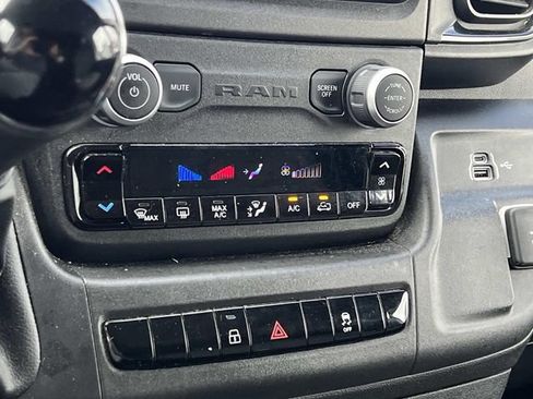 Used 2025 RAM ProMaster 2500 w/ U-Haul Equipment Group FWD image 21