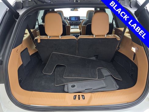 Used 2025 Lincoln Aviator Black Label w/ Jet Appearance Package image 18