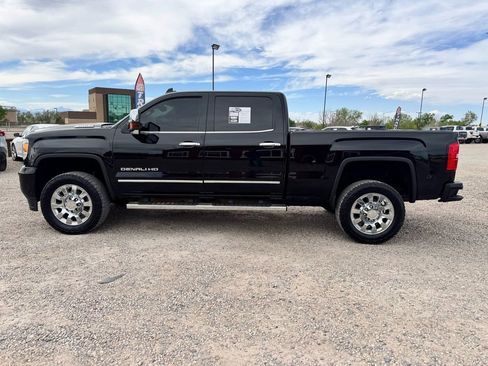 Used 2019 GMC Sierra 2500 Denali w/ Duramax Plus Package AWD/4WD image 6
