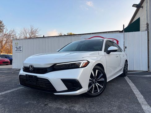 Used 2024 Honda Civic EX image 1