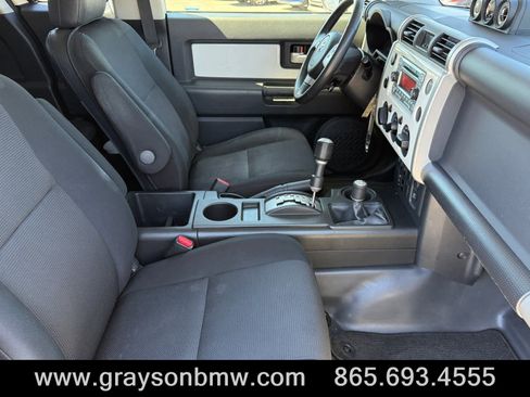Used 2014 Toyota FJ Cruiser 4WD w/ Upgrade Package image 17