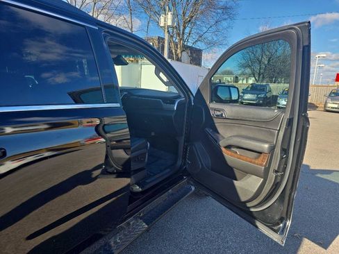 Used 2017 Chevrolet Tahoe LT w/ Z71 Midnight Edition AWD/4WD image 18